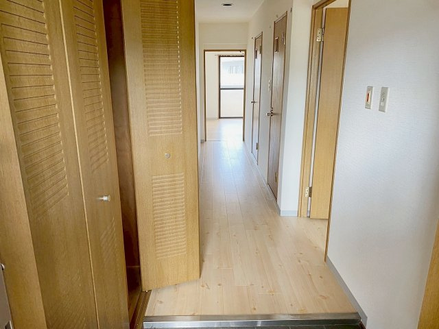 宝塚彩悠館の内装|明るい室内です