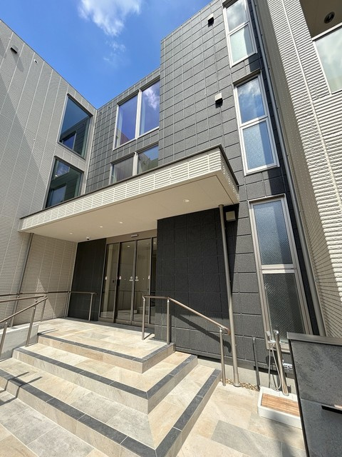 アプリコット大泉学園のエントランス