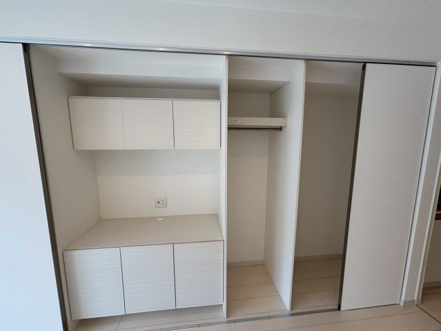 大阪市福島区吉野３丁目の賃貸マンションの収納