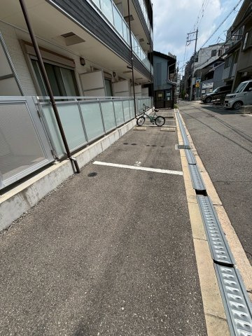 大阪市福島区吉野３丁目の賃貸マンションの駐車場
