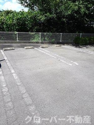 【駐車場】 | クローブ　スクエア　Ｂ