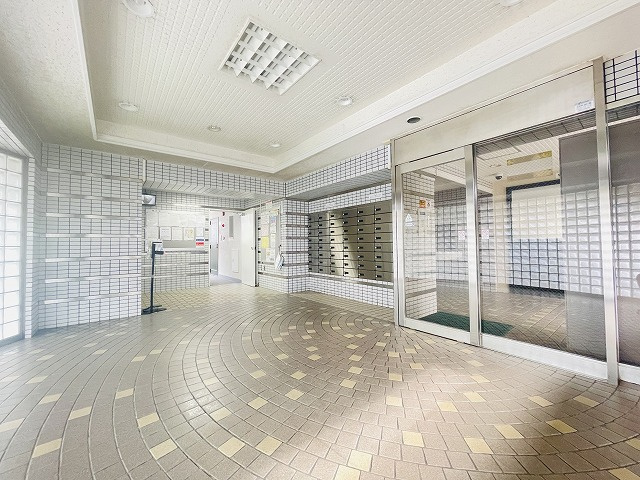 【エントランス】 | ダイナコート吉塚