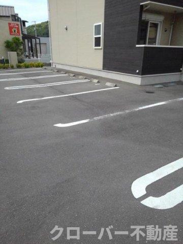 秋桜ｎｅｏ　Ｂの駐車場