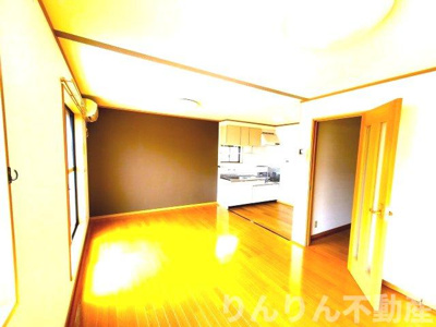 【居間・リビング】 | ヨーロピアンシャレー柊 | 使いやすいリビングです