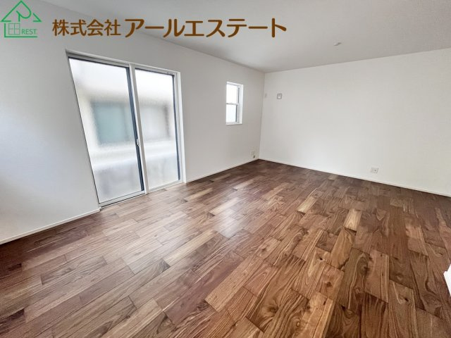 加古川市平岡町高畑 第12　　JR「東加古川駅」徒歩14分の居間・リビング