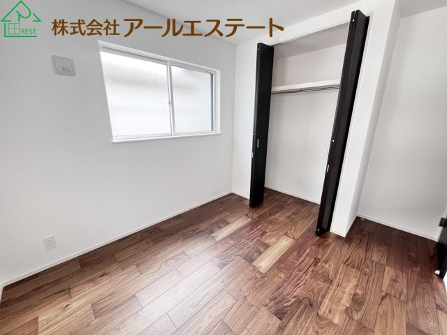 加古川市平岡町高畑 第12　　JR「東加古川駅」徒歩14分の洋室