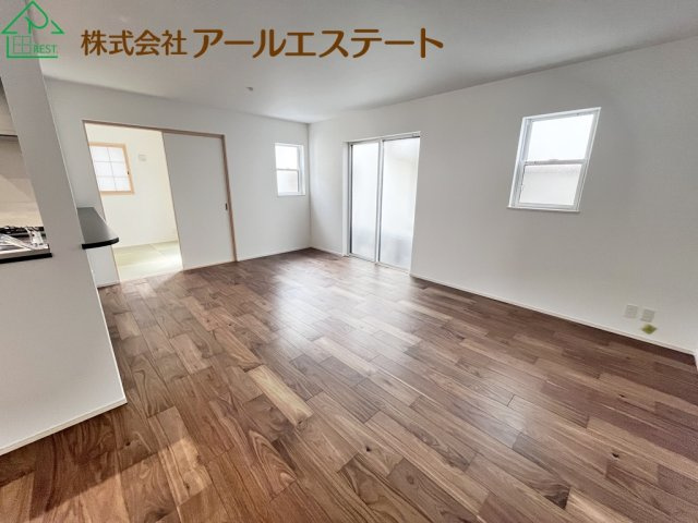 加古川市平岡町高畑 第12　　JR「東加古川駅」徒歩14分の居間・リビング