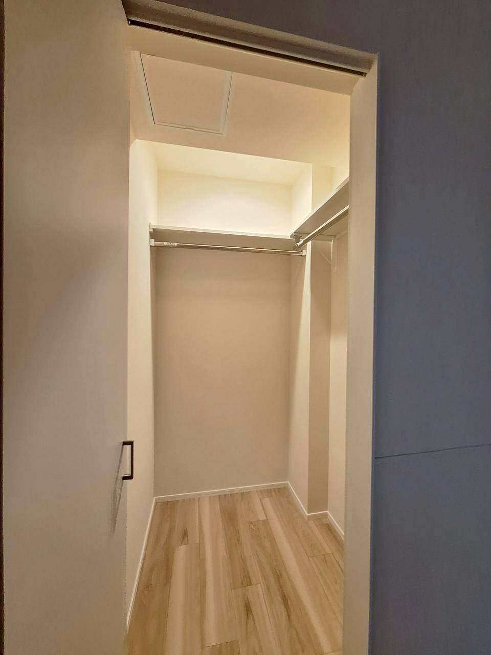 Ｅｄｅｌ　Ｈｅｉｍ　エーデルハイムの収納|ウォークインクローゼット