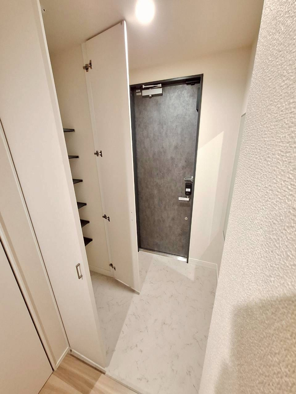 Ｅｄｅｌ　Ｈｅｉｍ　エーデルハイムの玄関|玄関