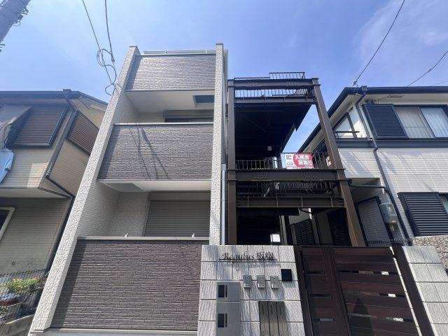 神戸市須磨区前池町５丁目のアパート