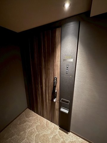 大阪市福島区福島７丁目の賃貸マンションの玄関