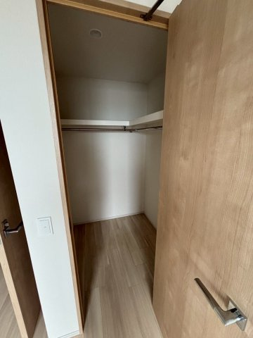 大阪市福島区福島７丁目の賃貸マンションの収納