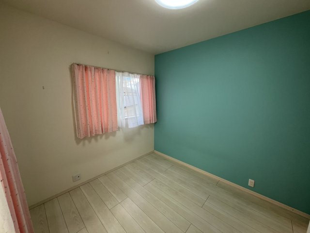 八代市松崎町593-2の洋室