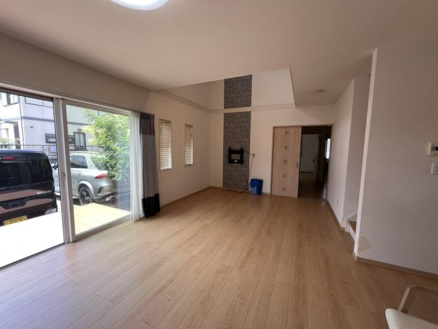 八代市松崎町593-2の居間・リビング