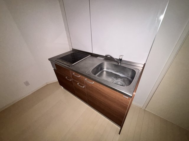 岡田様方貸室のキッチン