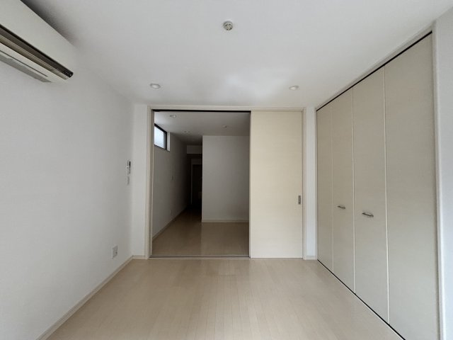 岡田様方貸室の寝室