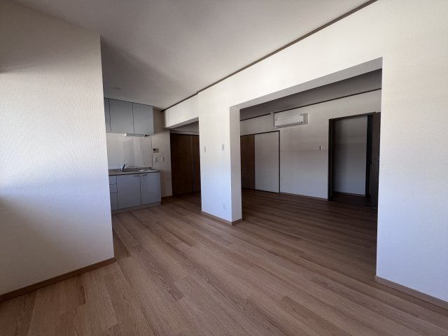 神戸市垂水区西脇１丁目の賃貸マンションの居間・リビング