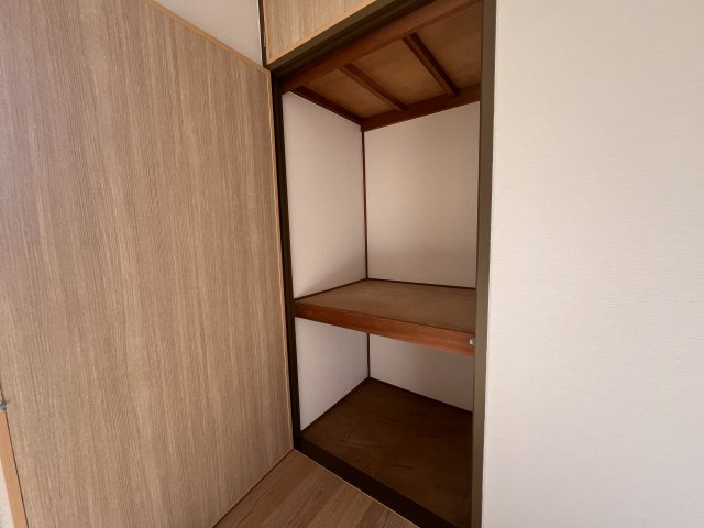 神戸市垂水区西脇１丁目の賃貸マンションの収納