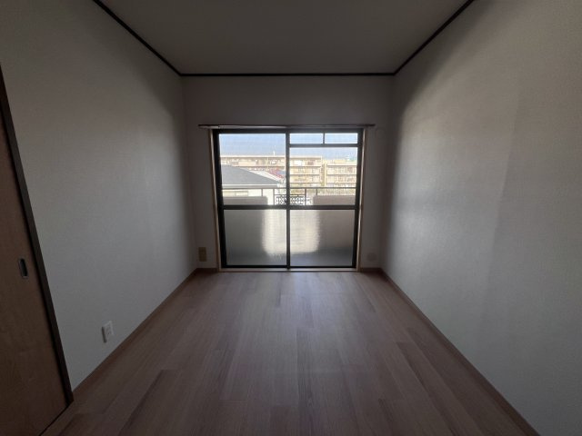 神戸市垂水区西脇１丁目の賃貸マンションの洋室