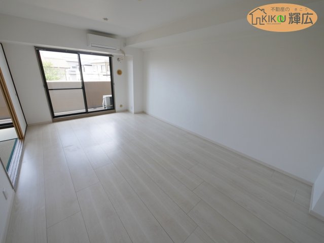 【居間・リビング】 | ロイヤルシャトー東加古川　2階