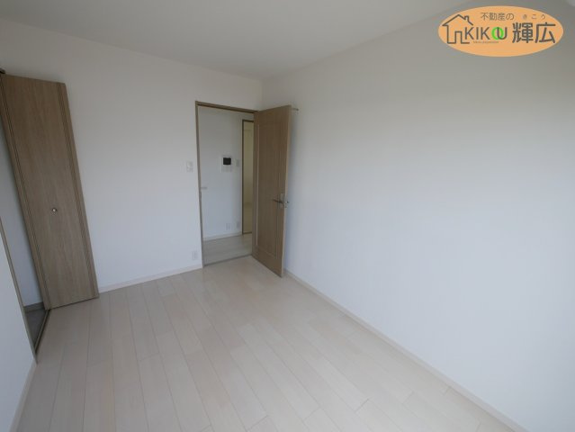 【洋室】 | ロイヤルシャトー東加古川　2階