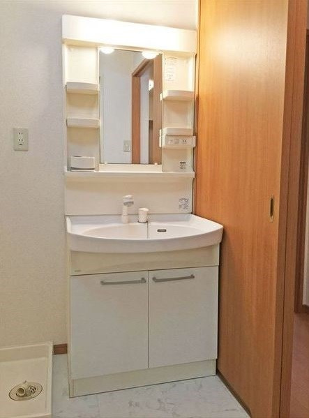 Ｅｌｌｅ　Ｂｏｎｈｅｕｒの洗面所