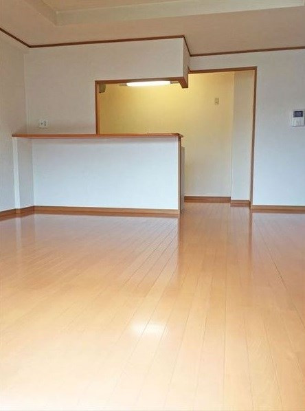 Ｅｌｌｅ　Ｂｏｎｈｅｕｒの居間・リビング