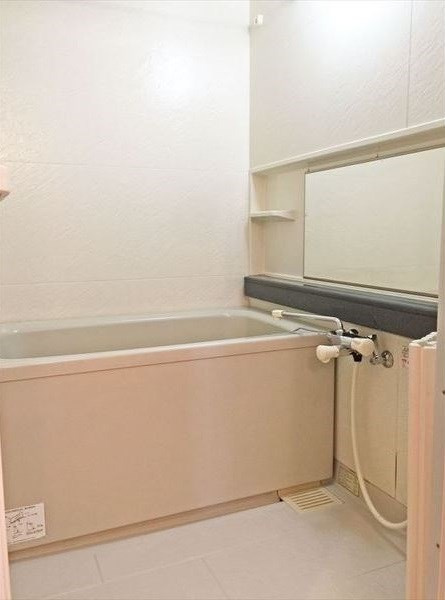 Ｅｌｌｅ　Ｂｏｎｈｅｕｒの浴室