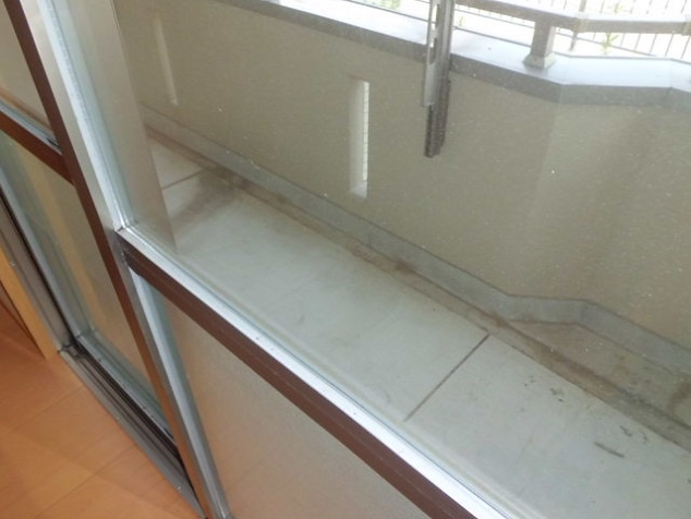 Ｅｌｌｅ　Ｂｏｎｈｅｕｒのバルコニー