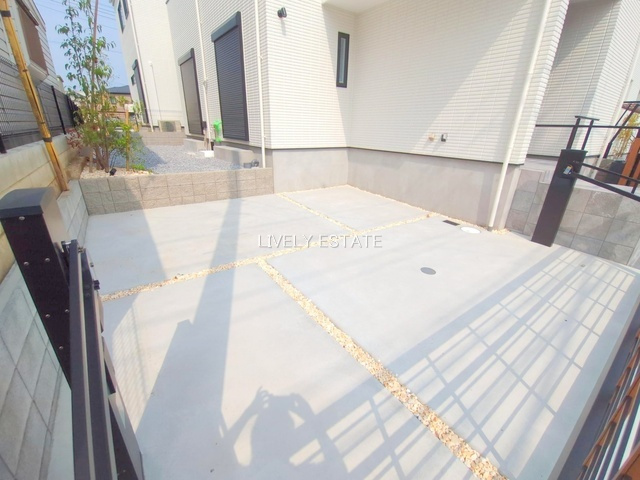 草加市花栗3丁目 新築分譲住宅 全9棟 6号棟の駐車場