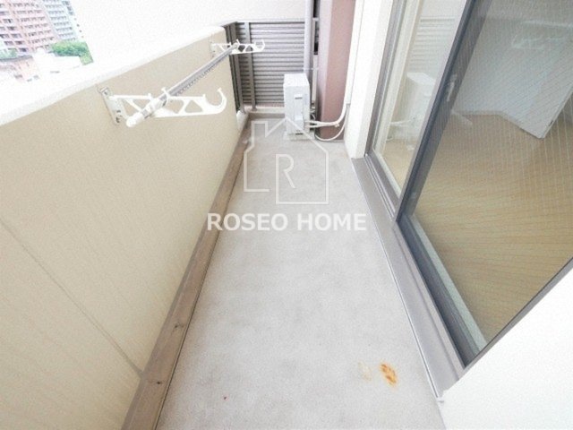 クローバー・ビュー上本町のバルコニー