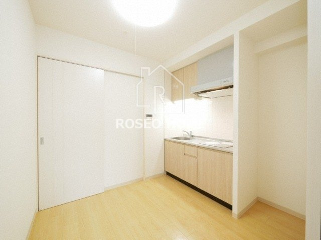 クローバー・ビュー上本町の居間・リビング