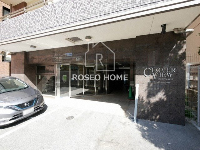 クローバー・ビュー上本町のエントランス