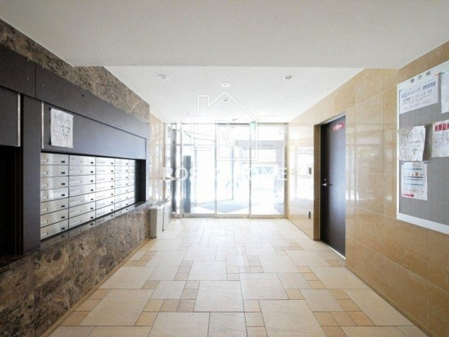 クローバー・ビュー上本町のロビー