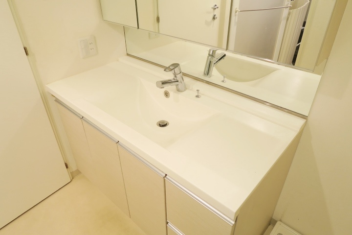 ドリームタワーキュアレジデンスの独立洗面台|※イメージ別号室写真