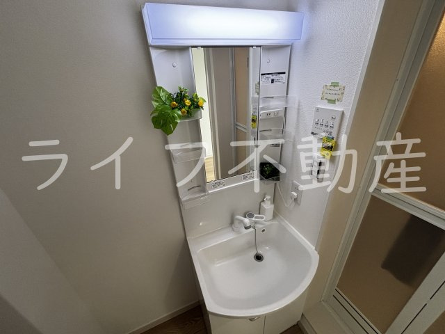 MELDIA長瀬Ⅱの独立洗面台|朝の身支度には欠かせない独立洗面化粧台