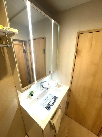 エクセレンス荒江の独立洗面台