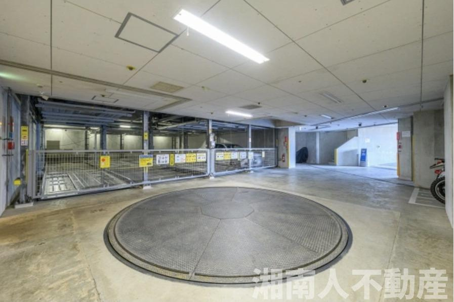 グランシティユーロリゾート葉山南の駐車場