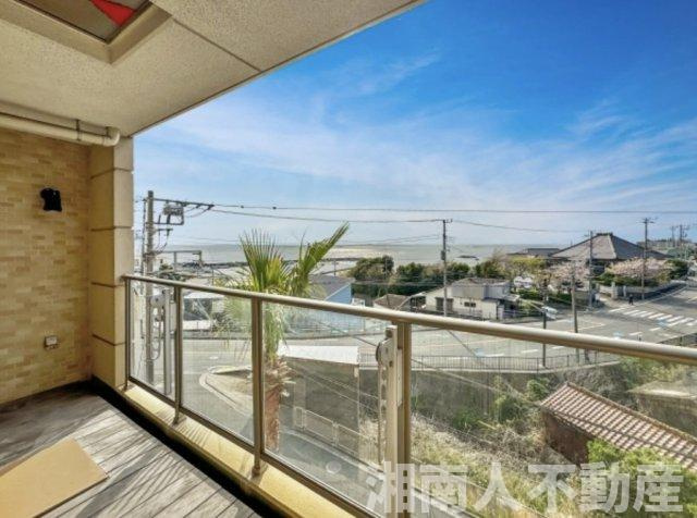 グランシティユーロリゾート葉山南のバルコニー|バルコニー付きです