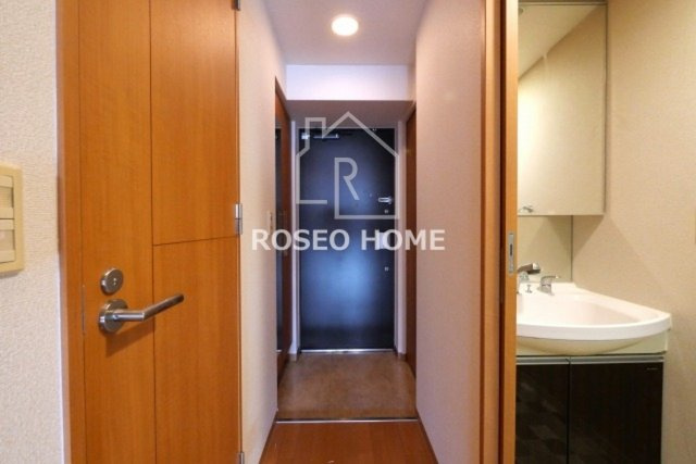 クリーデンス福島の玄関