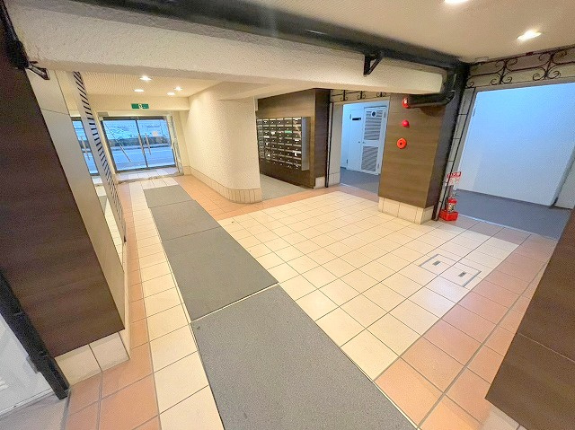 プラザ新大阪のロビー