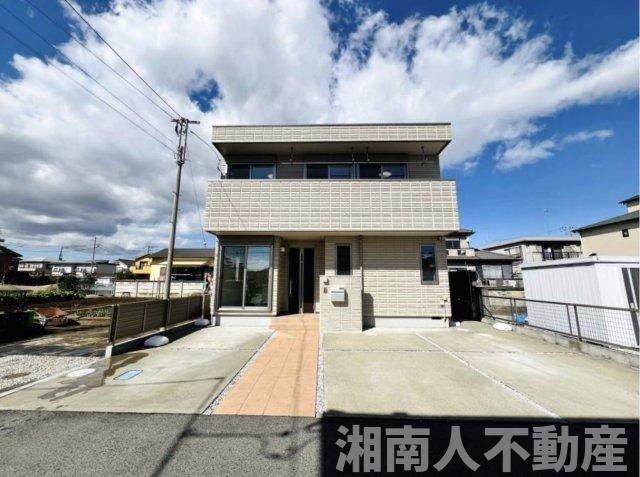 平塚市南原2丁目　戸建の駐車場|カースペースがあります