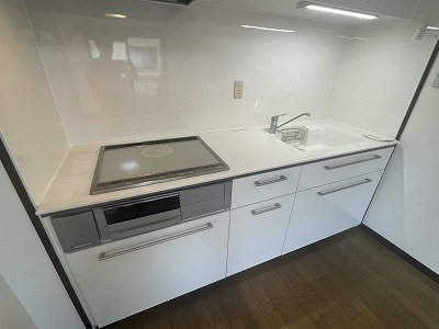 朝日プラザ京町のキッチン|安全性の高いIHクッキングヒーター