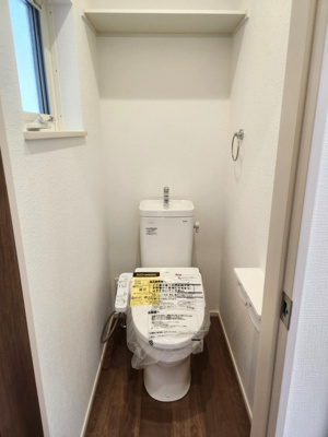 【トイレ】 | 池田市豊島北２丁目新築戸建 | 2階トイレ