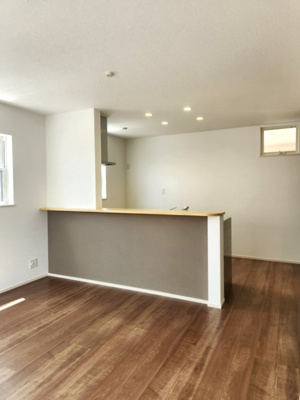 【居間・リビング】 | 池田市豊島北２丁目新築戸建