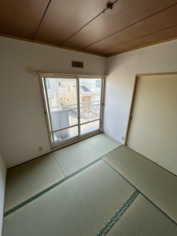 シティハイツ金杉の和室