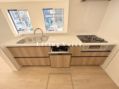 【居間・リビング】 | 【仲介手数料０円】相模原市南区相模台6丁目2期　新築一戸建て　全2棟 | 相模原市南区相模台6丁目2期　新築一戸建て　全2棟