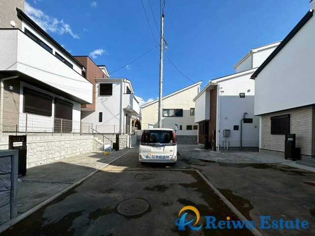 新築戸建　茅ヶ崎市浜須賀の前面道路含む現地写真