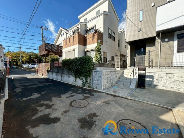 新築戸建　茅ヶ崎市浜須賀の前面道路含む現地写真