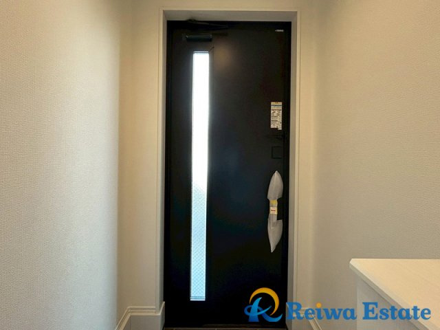 新築戸建　茅ヶ崎市浜須賀の玄関